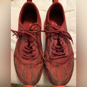 ❤️🖤Nike Running Shoes